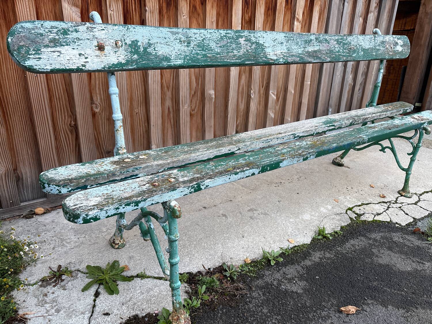 Old wooden and cast iron garden bench 2 m long – original patina