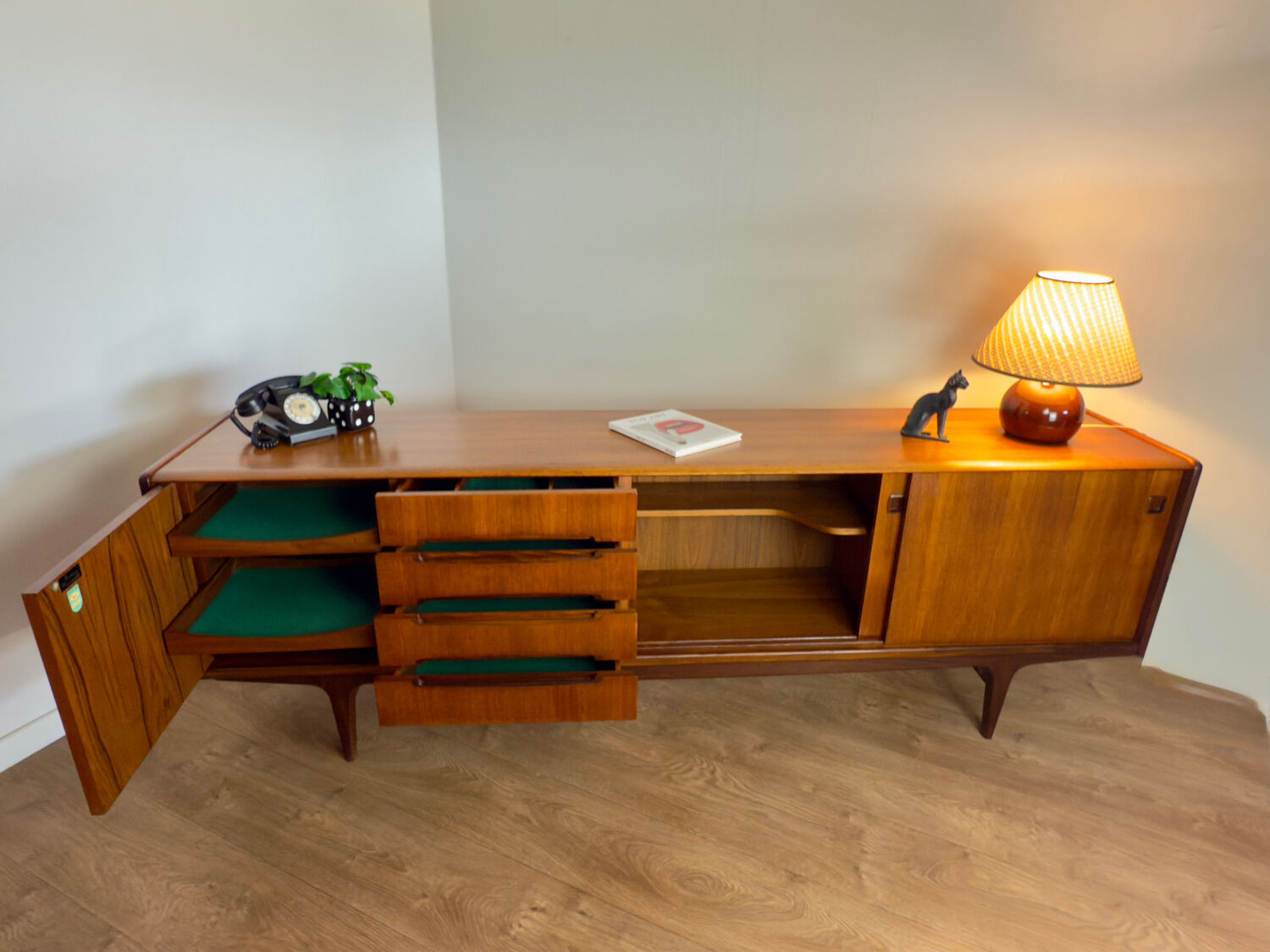 Simat french sideboard