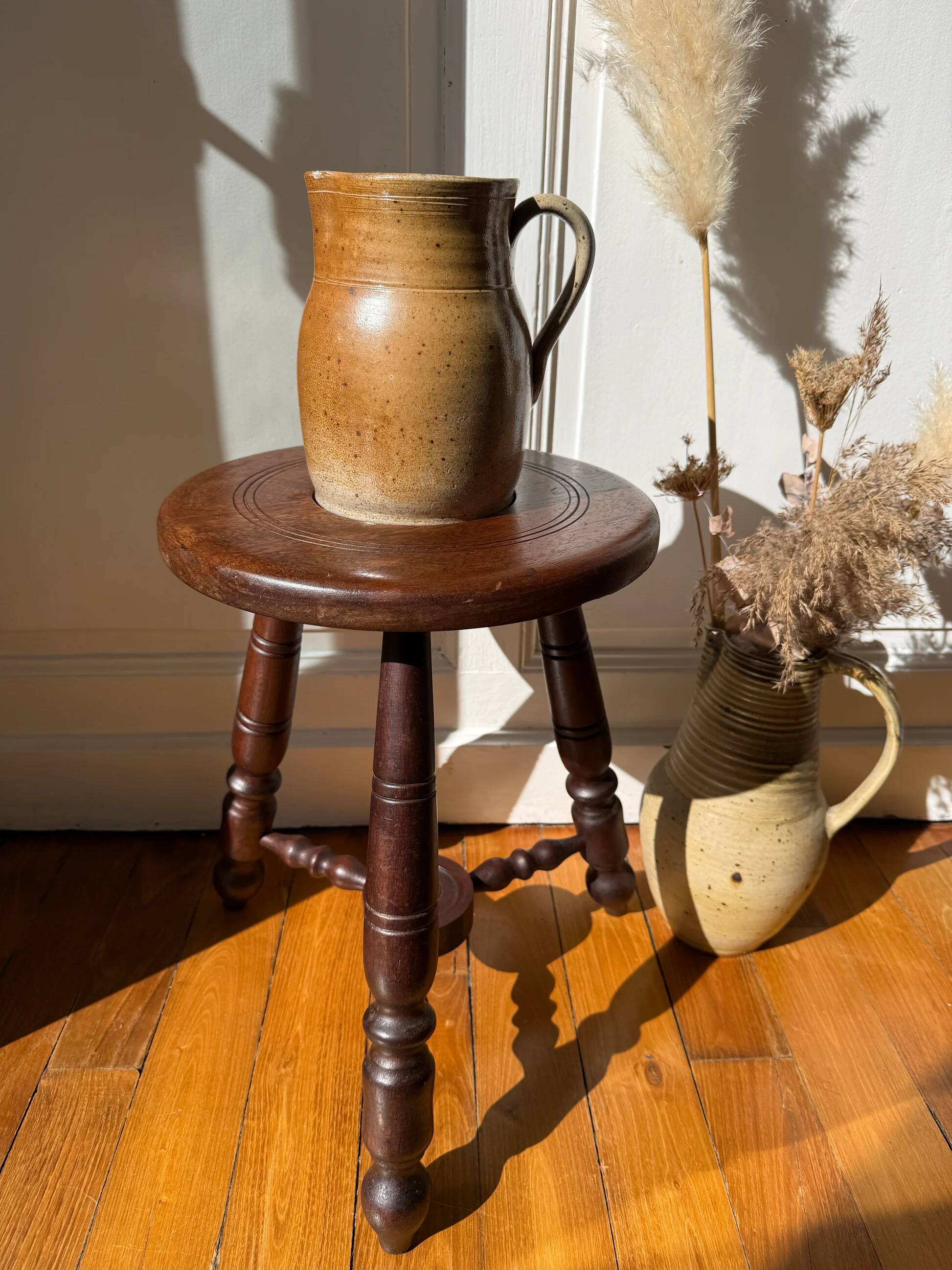 Tabouret en bois rustique