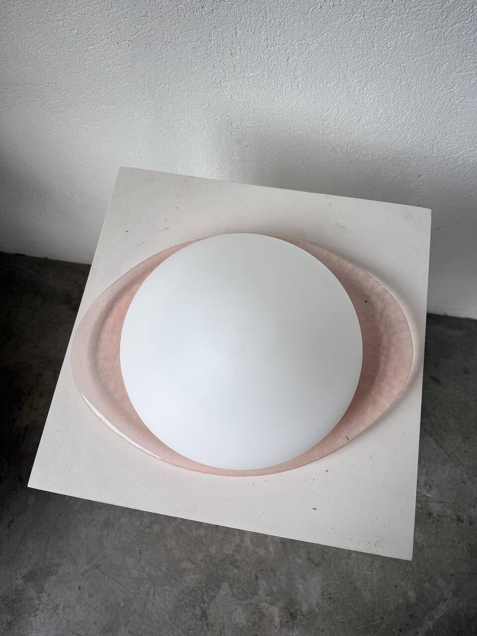 Pink glass wall lamp 1970s Gamma
