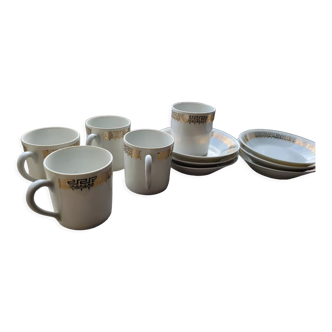 White and golden coffee service