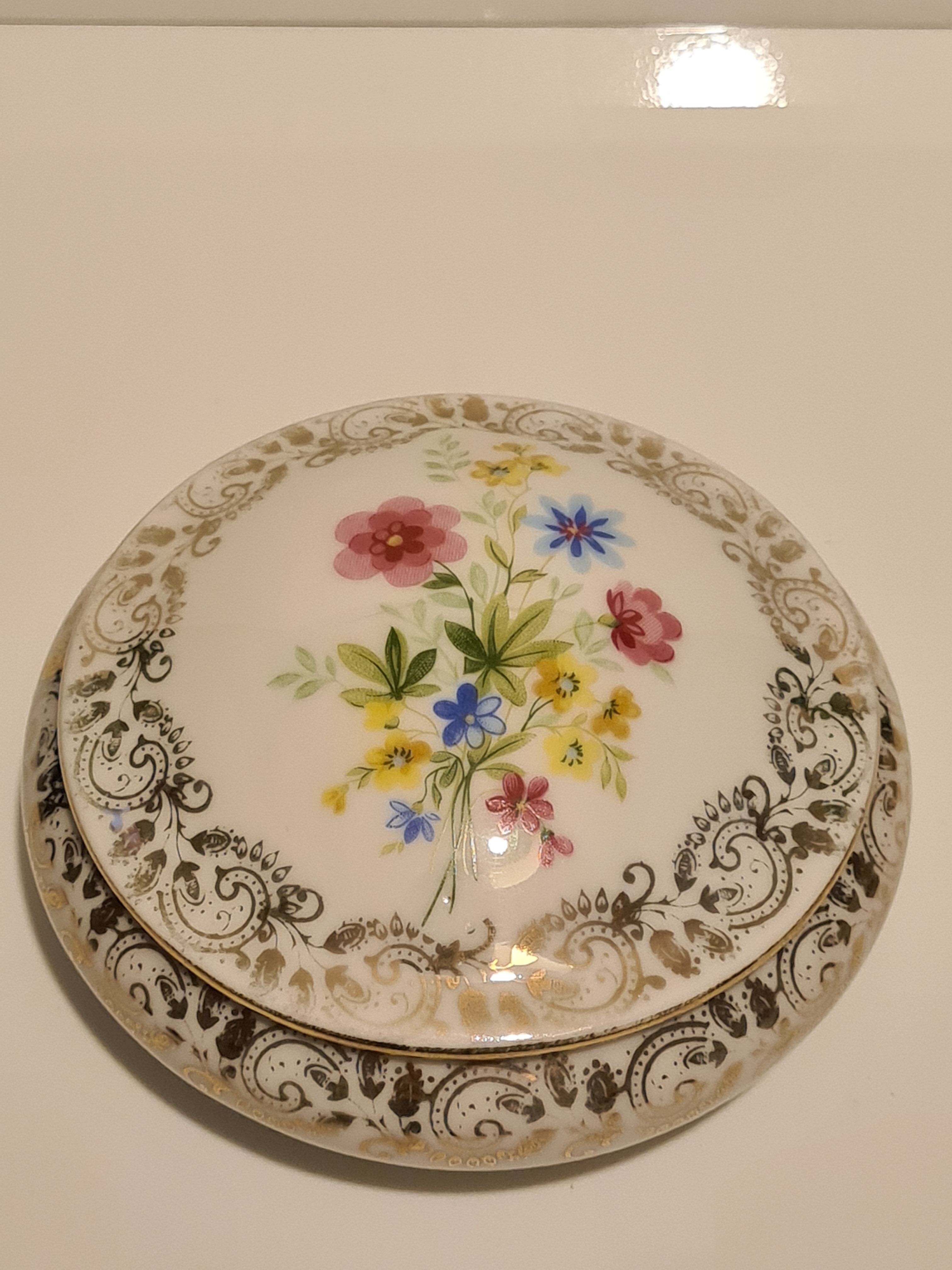 Candy porcelain Limoges floral decorations