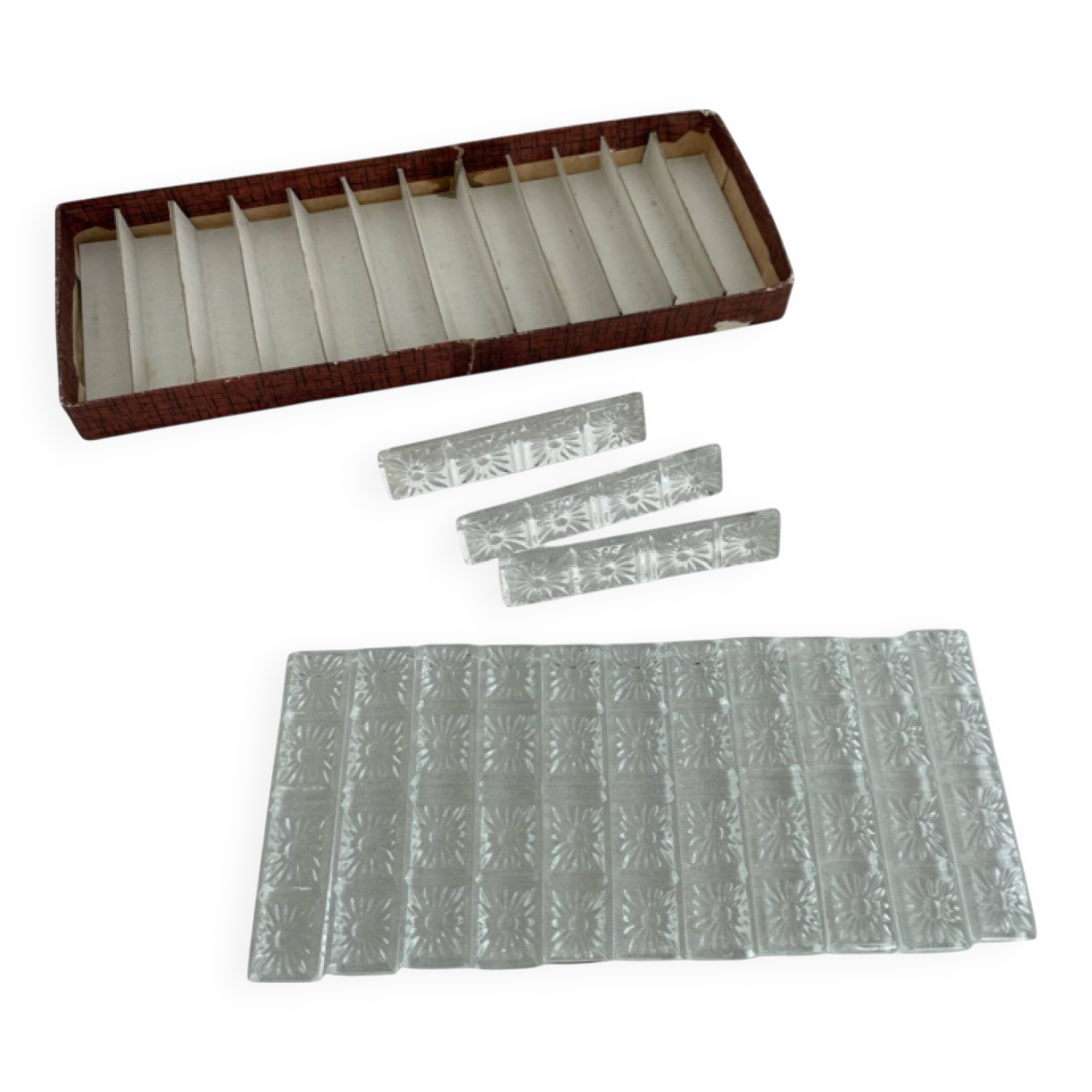 Porte-couteaux en cristal, Motif floral en relief, Art de la table vintage