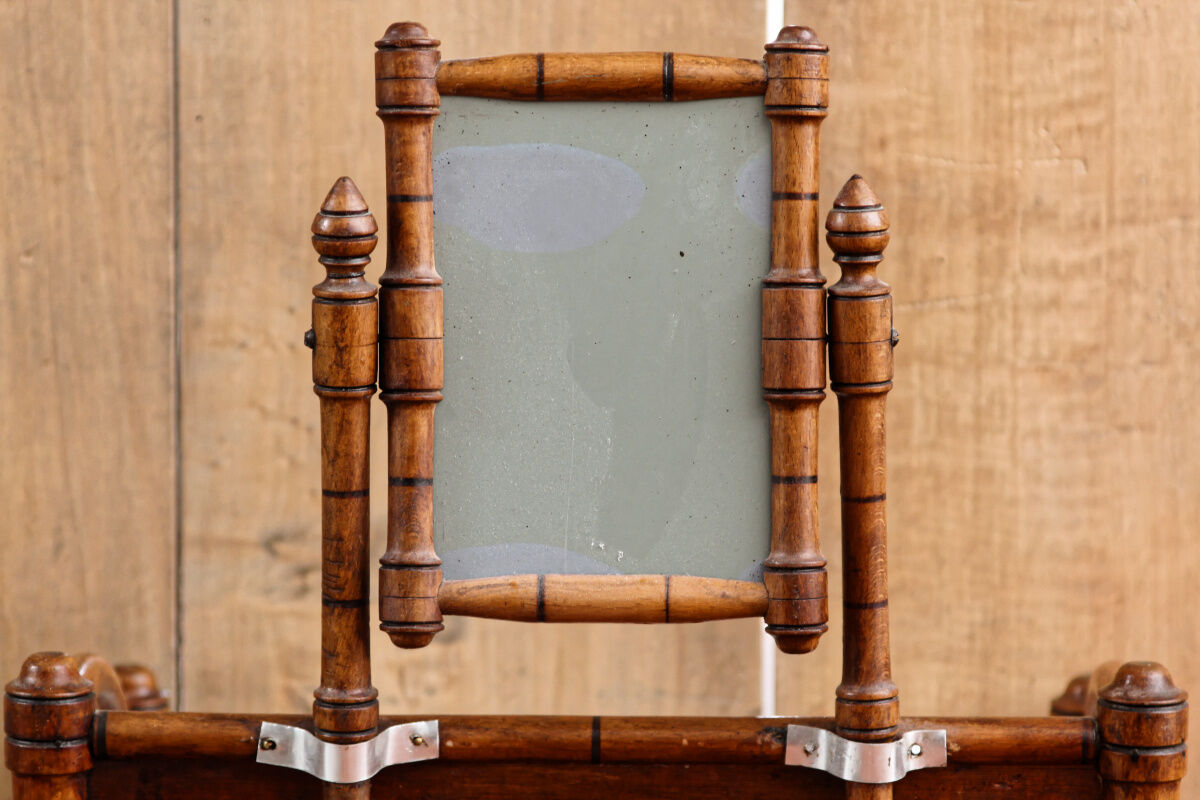 Miniature toilet cabinet for children