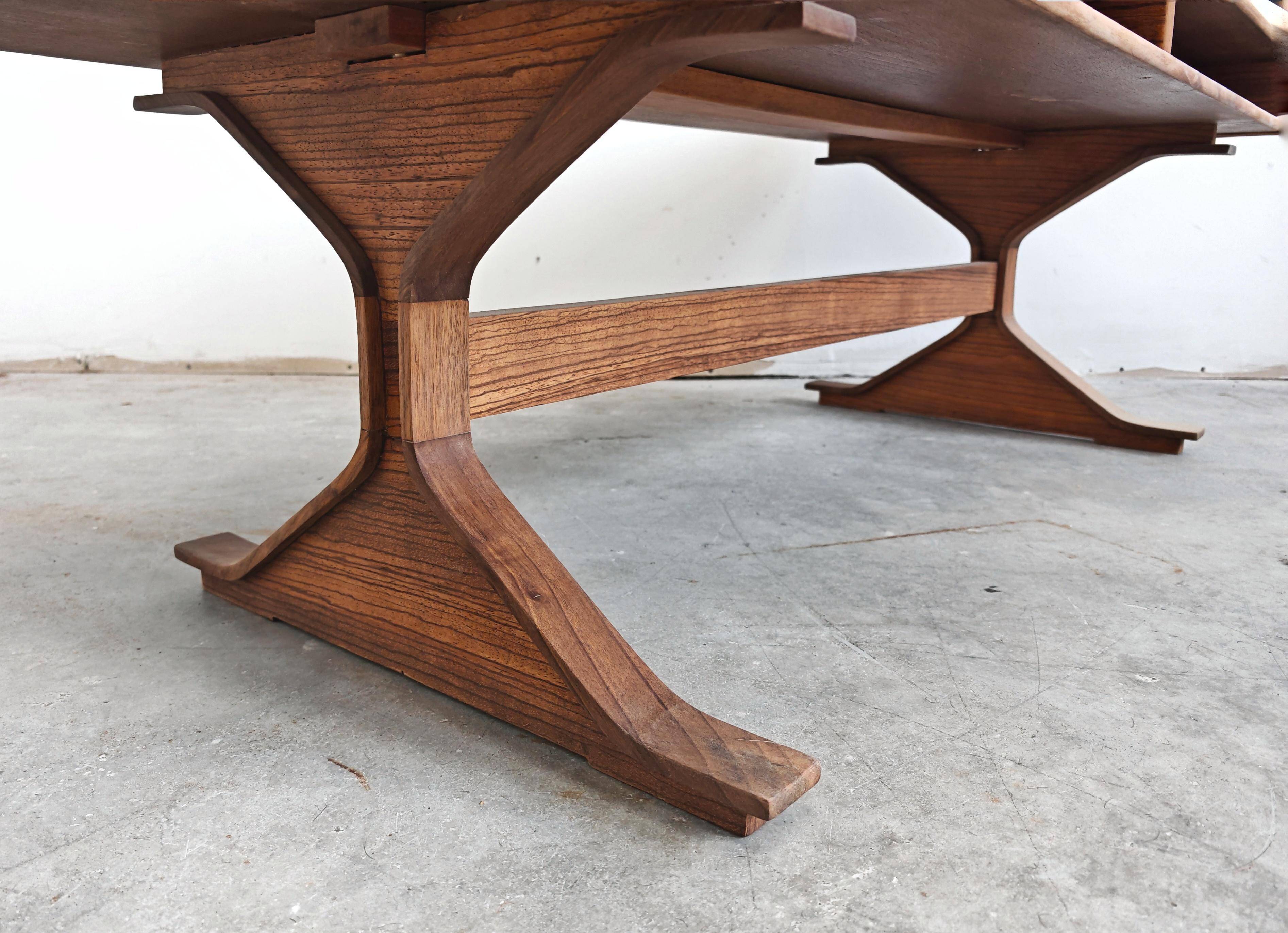 Table basse Mid Century Modern Gianfranco Frattini bois de Zebrano