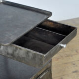 Table de nuit en fer, vers 1950