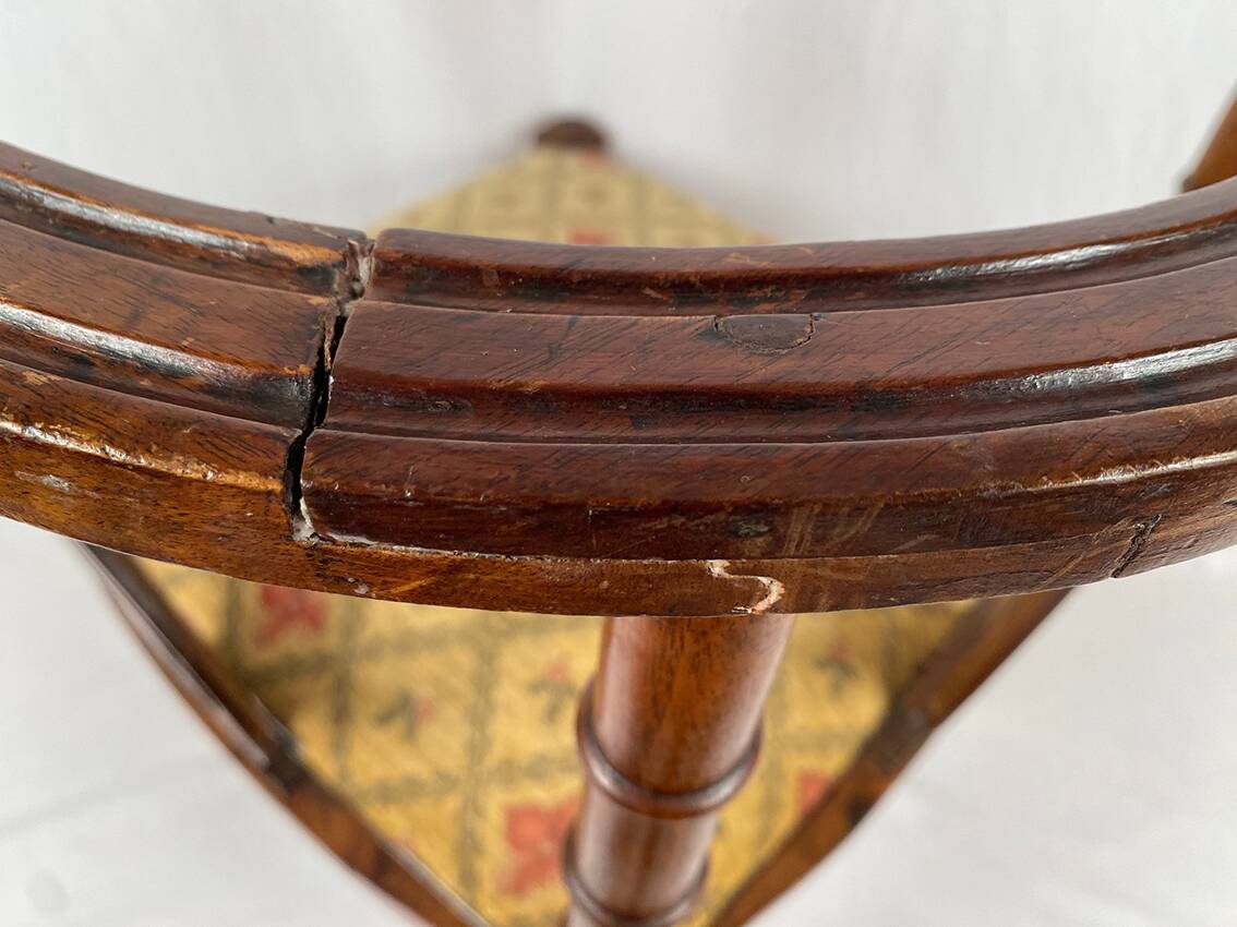 Fauteuil de coin à dossier lyre, vers 1900