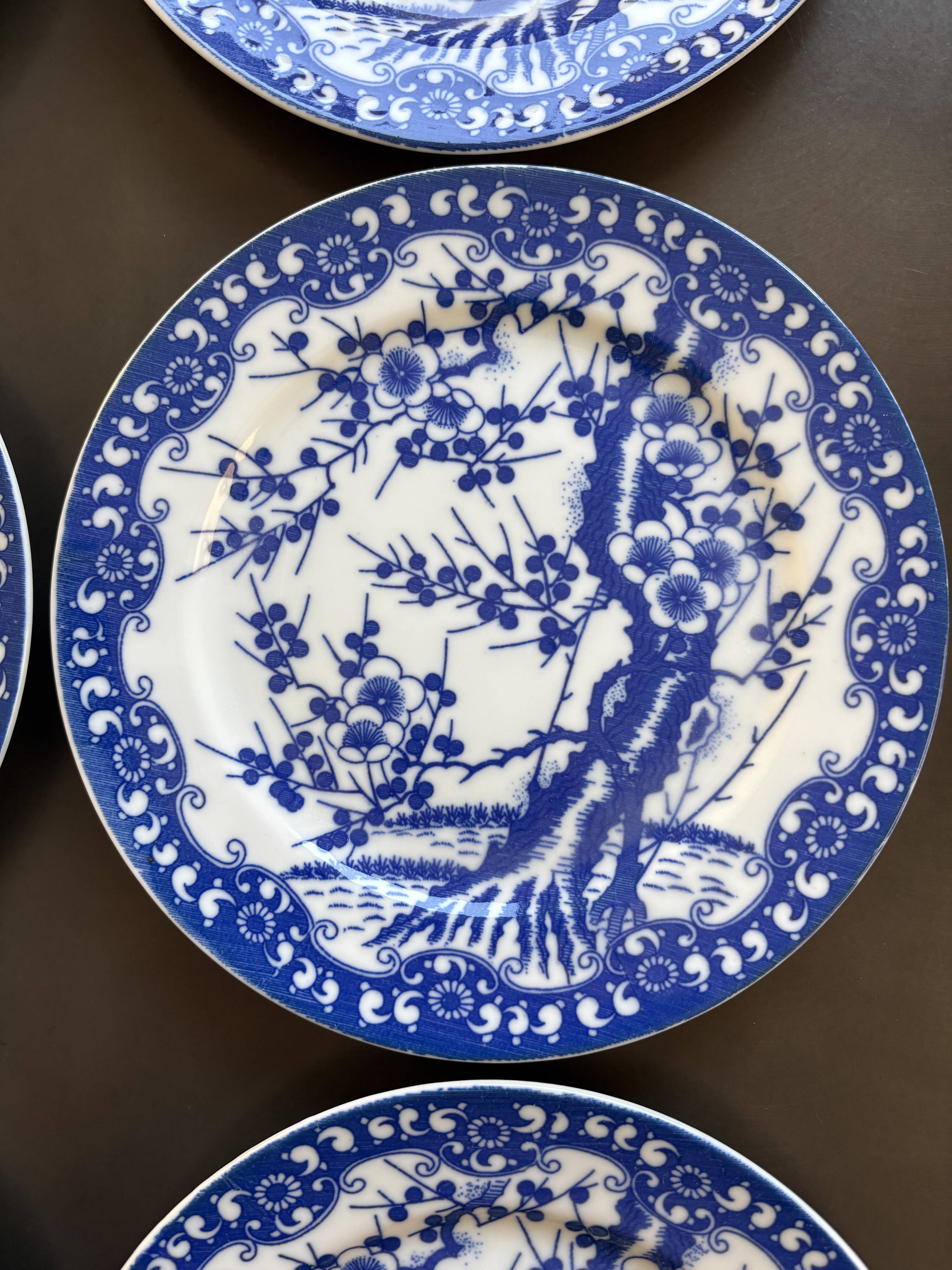 8 dessert plates with Japanese cherry blossom design