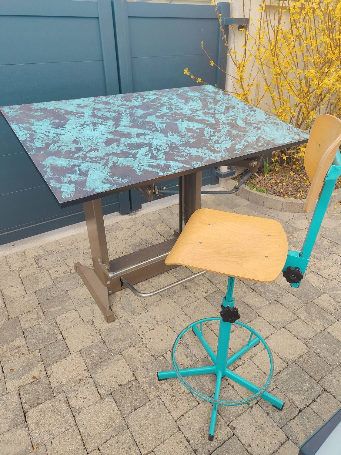 Architect's desk and its chair