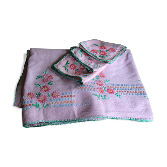 Embroidered tablecloth and 3 towels