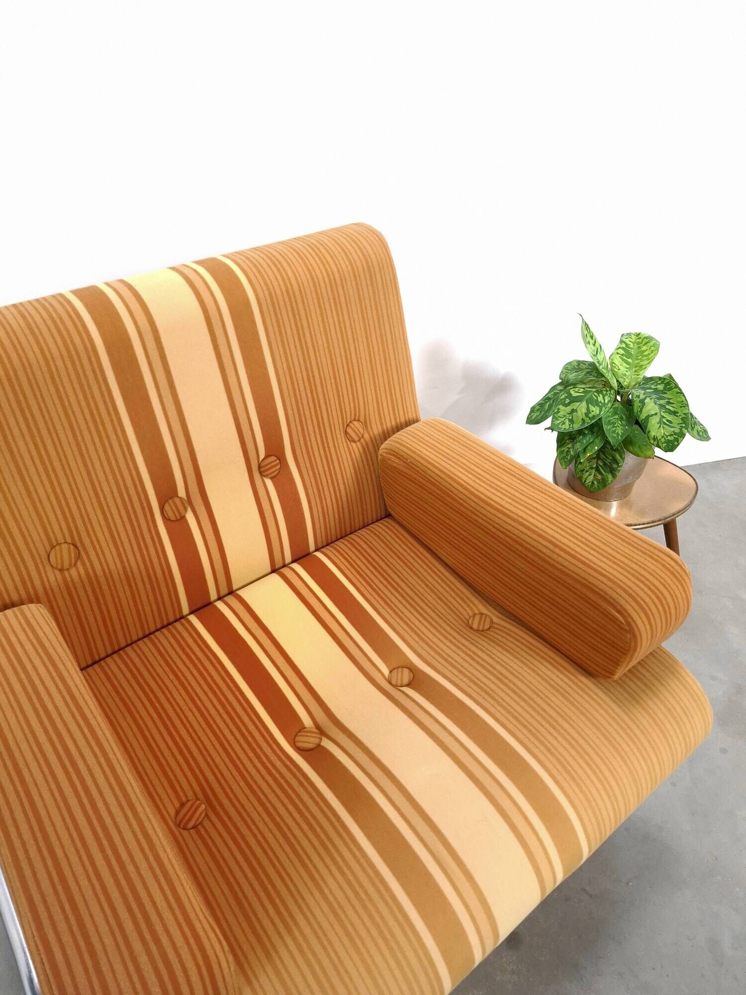 Vintage 1970s retractable lounge chair – Ochre yellow brown, sofa bed