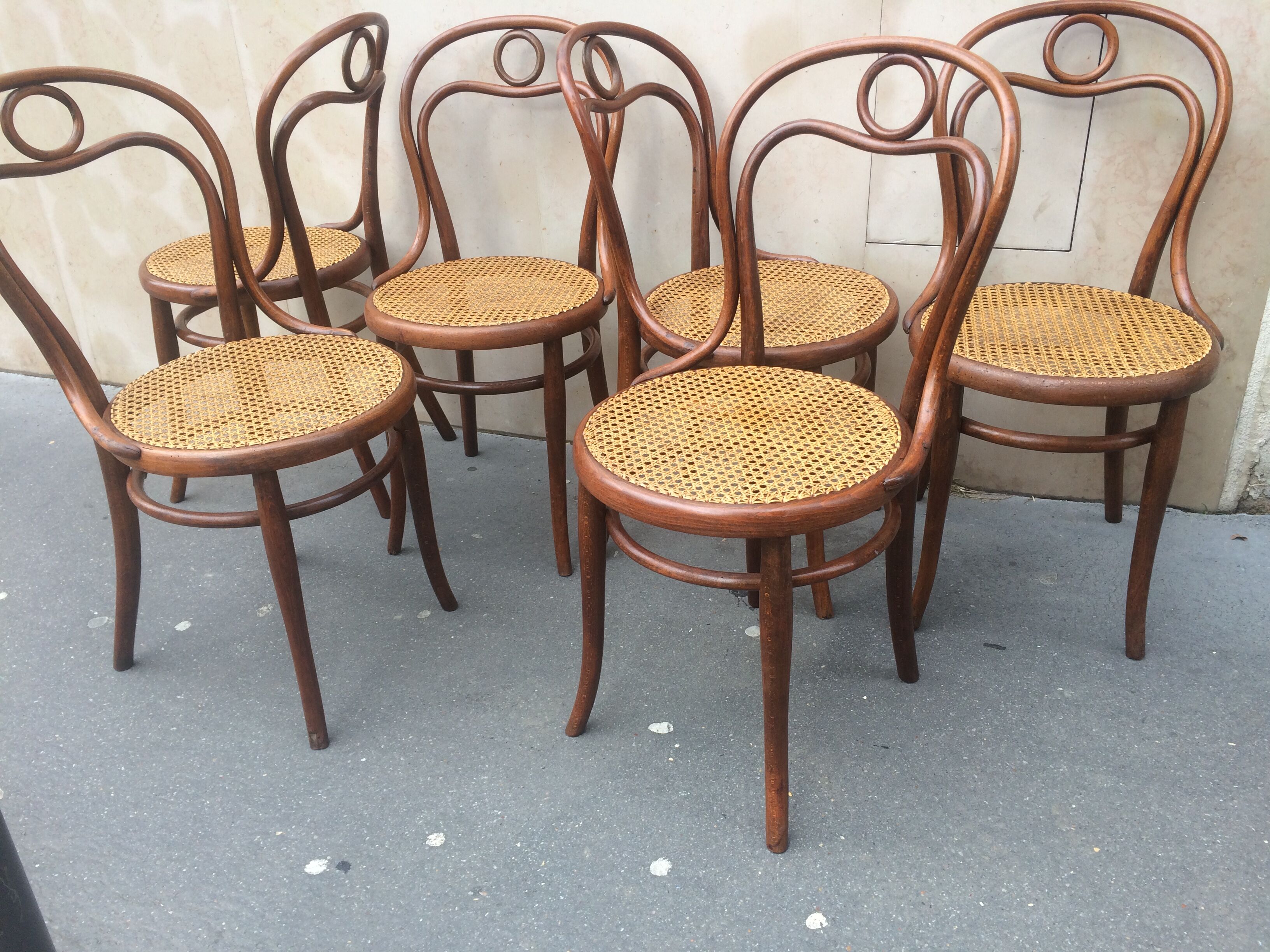 6 Thonet chairs
