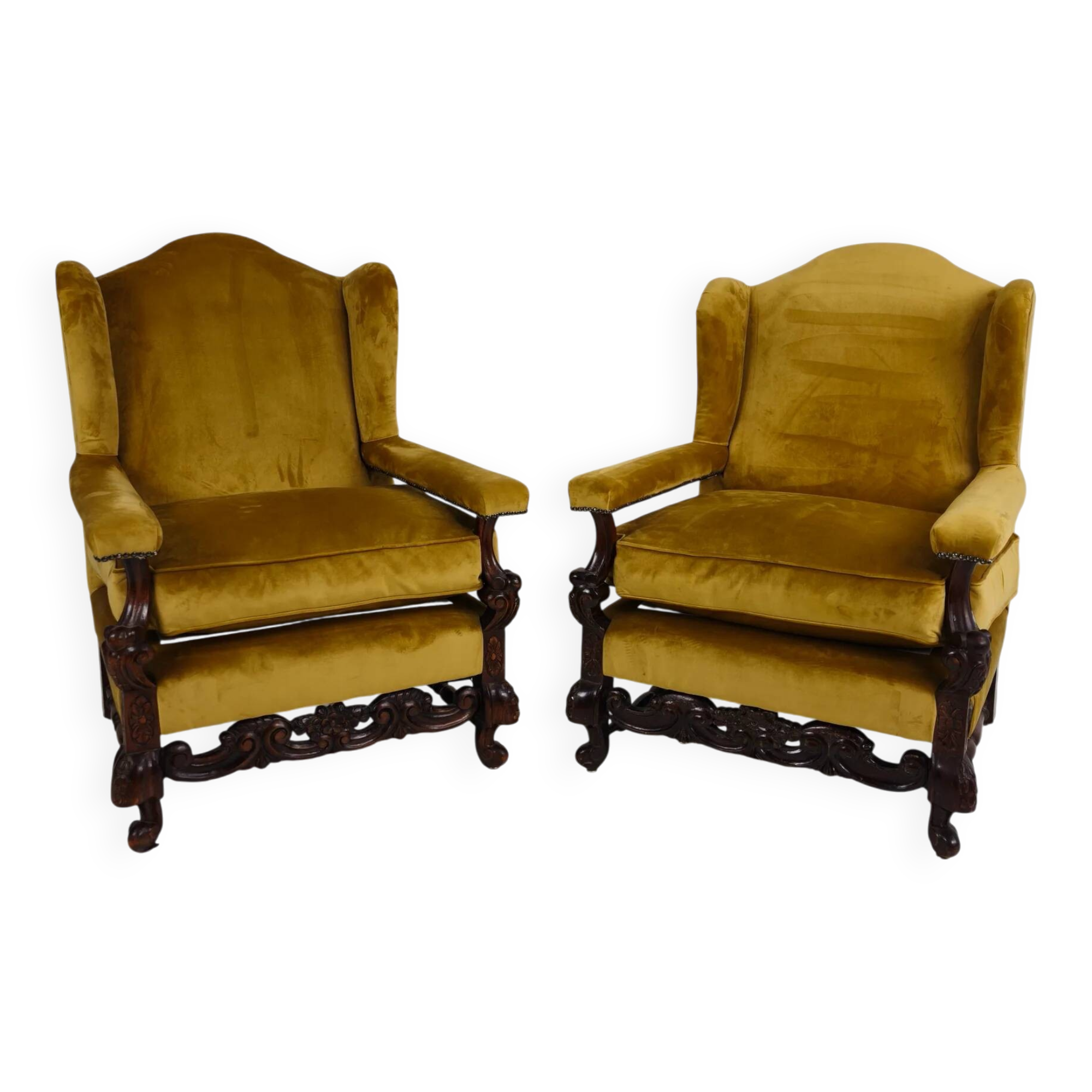 Paire de fauteuils en noyer sculpté du XIXe siècle – motifs floraux – revêtement en velours