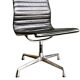 Eames Vitra chaise d'appoint en cuir alu lot de quatre