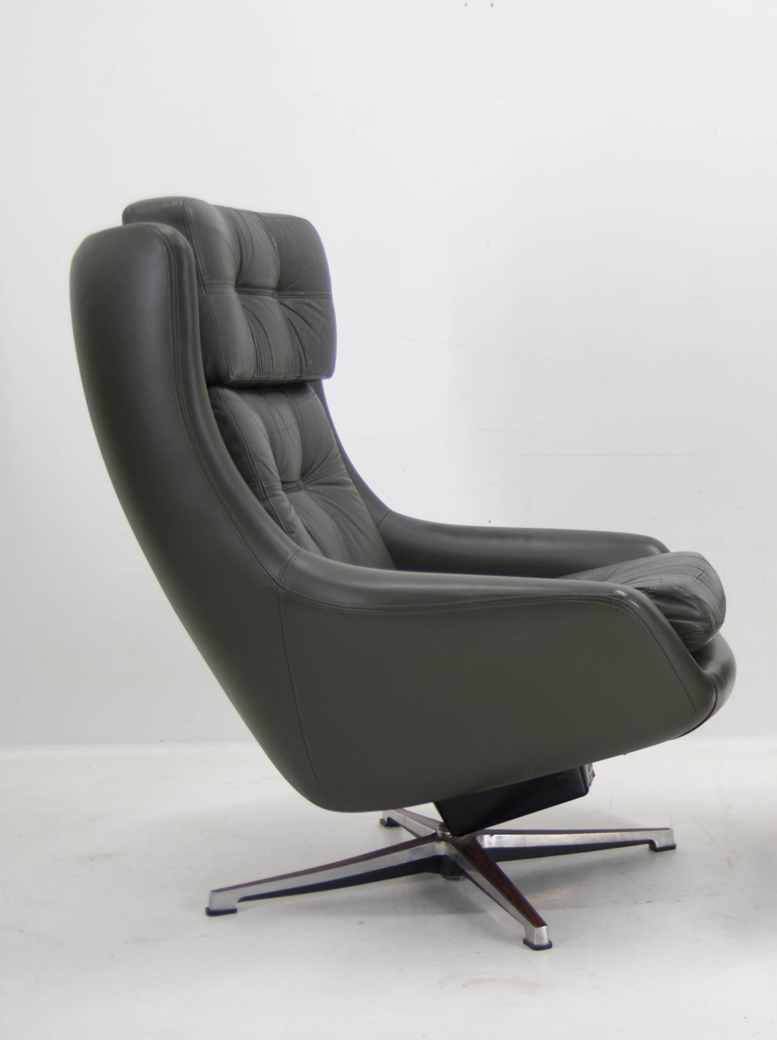 Midcentury Swivel Rocking Leather Armchair, Peem, Finland, 1970s