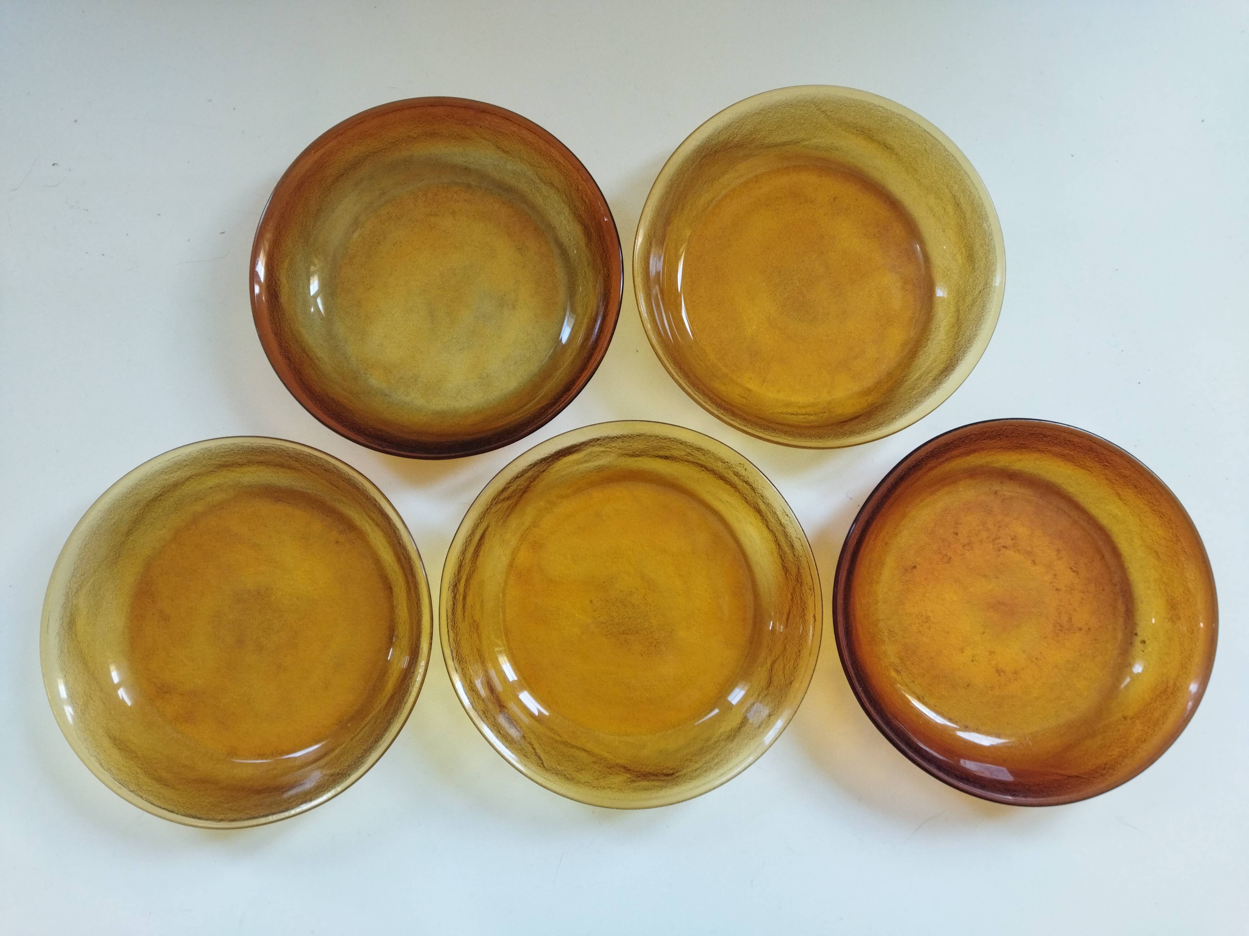 Arcoroc Sierra amber skullcap plates