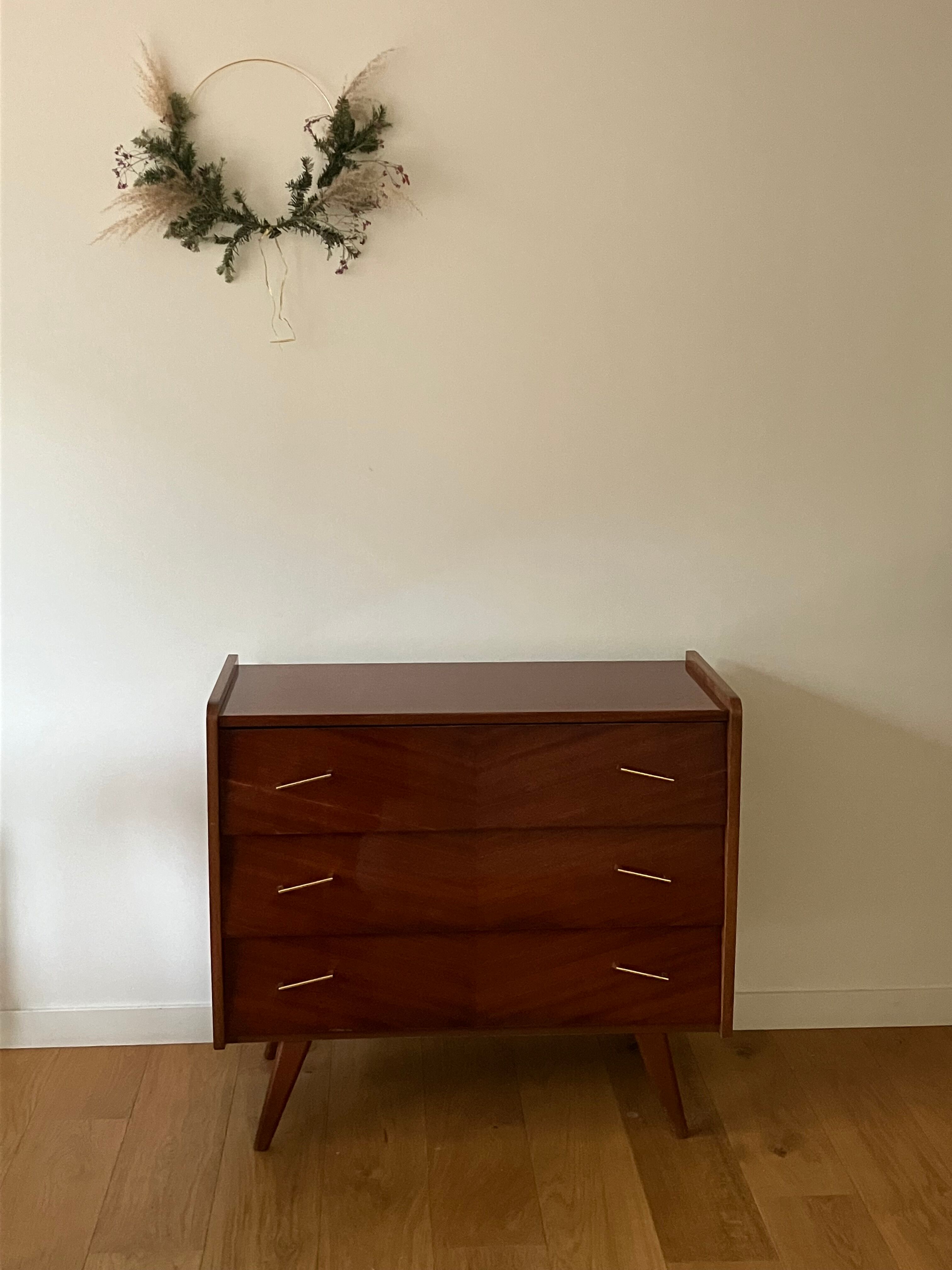 Vintage chest of drawers