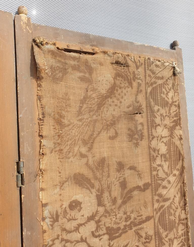 Screen 4 fronts of Indian wood and fabrics and silk at the end of the 19th century