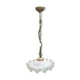 White opaline suspension with toothed edges