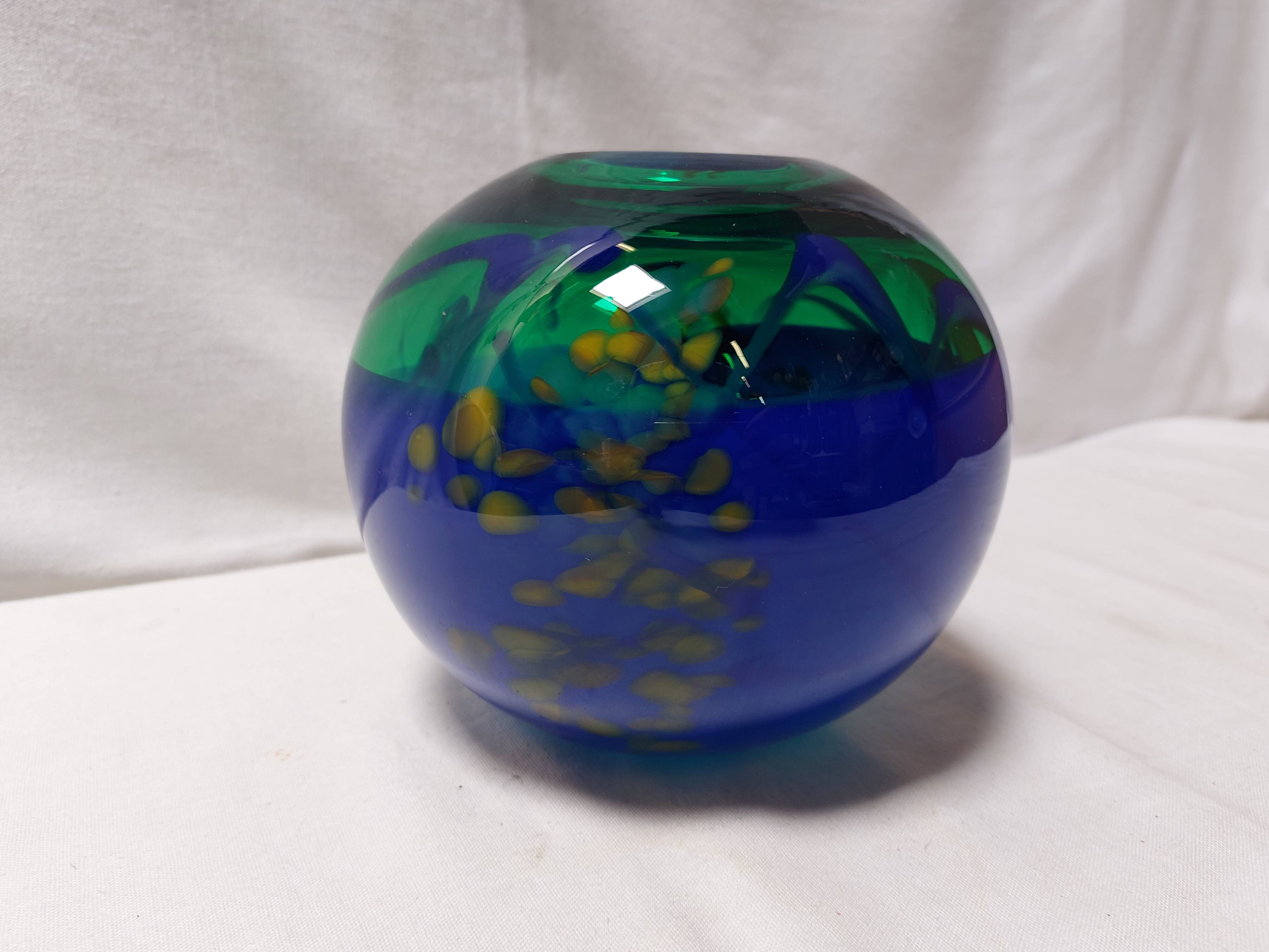 Ball vase art glassware workshop Beranek
