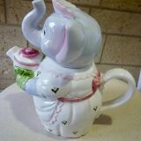 Vintage 80s elephant teapot