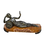 Regul statuette