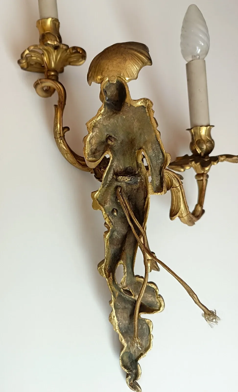 Pair of Régence style wall sconces in gilded bronze