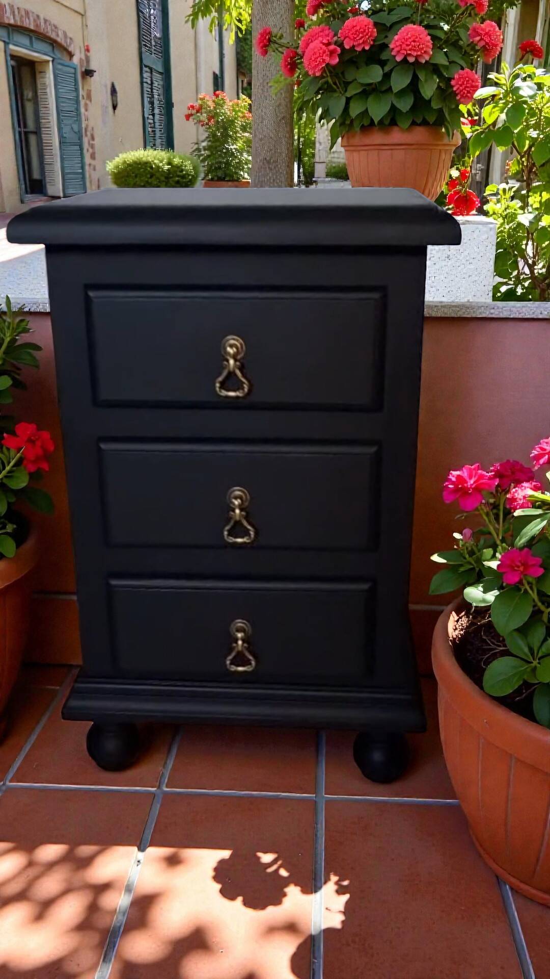 Tables de chevet Mid-Century Modern restaurées – Noir et bronze