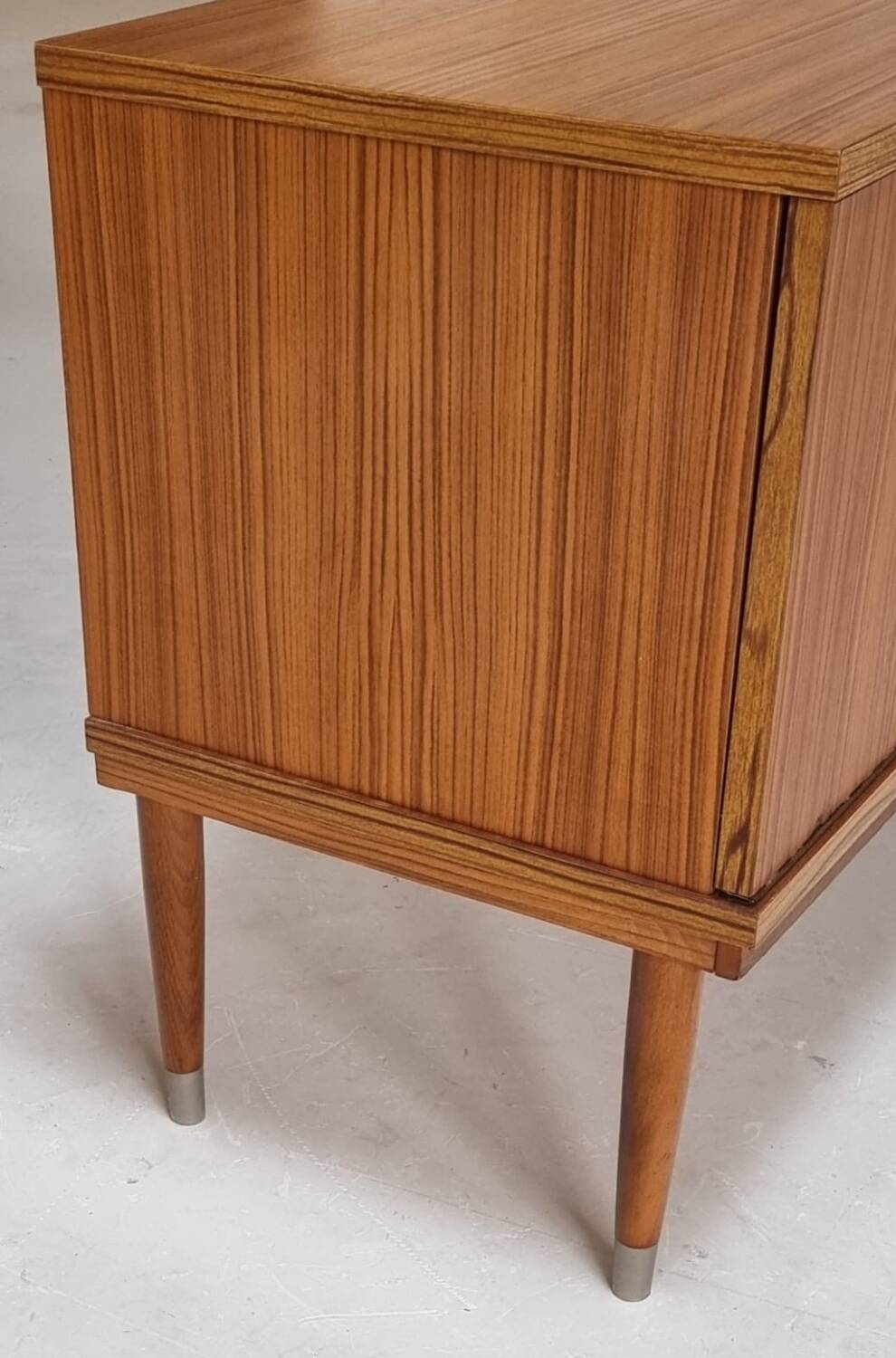 Buffet du milieu du siècle