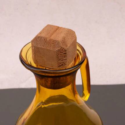 Carafe vintage en verre ambré avec anse