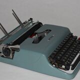 Olivetti Lettera 22 typewriter