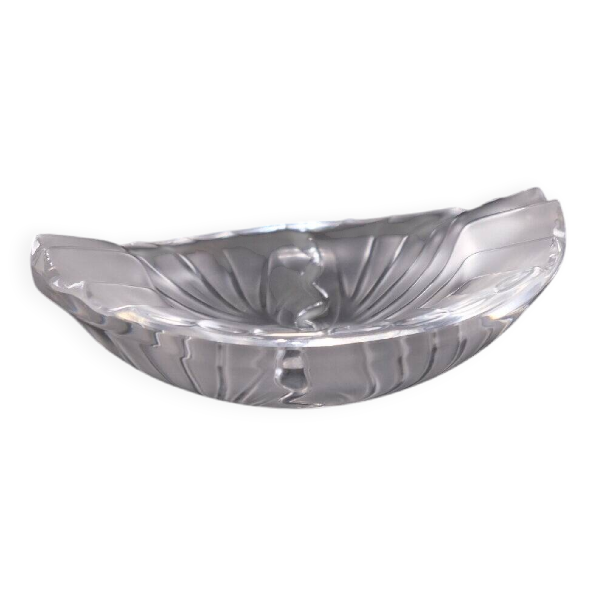 Molded-pressed crystal pocket emptier from lalique france