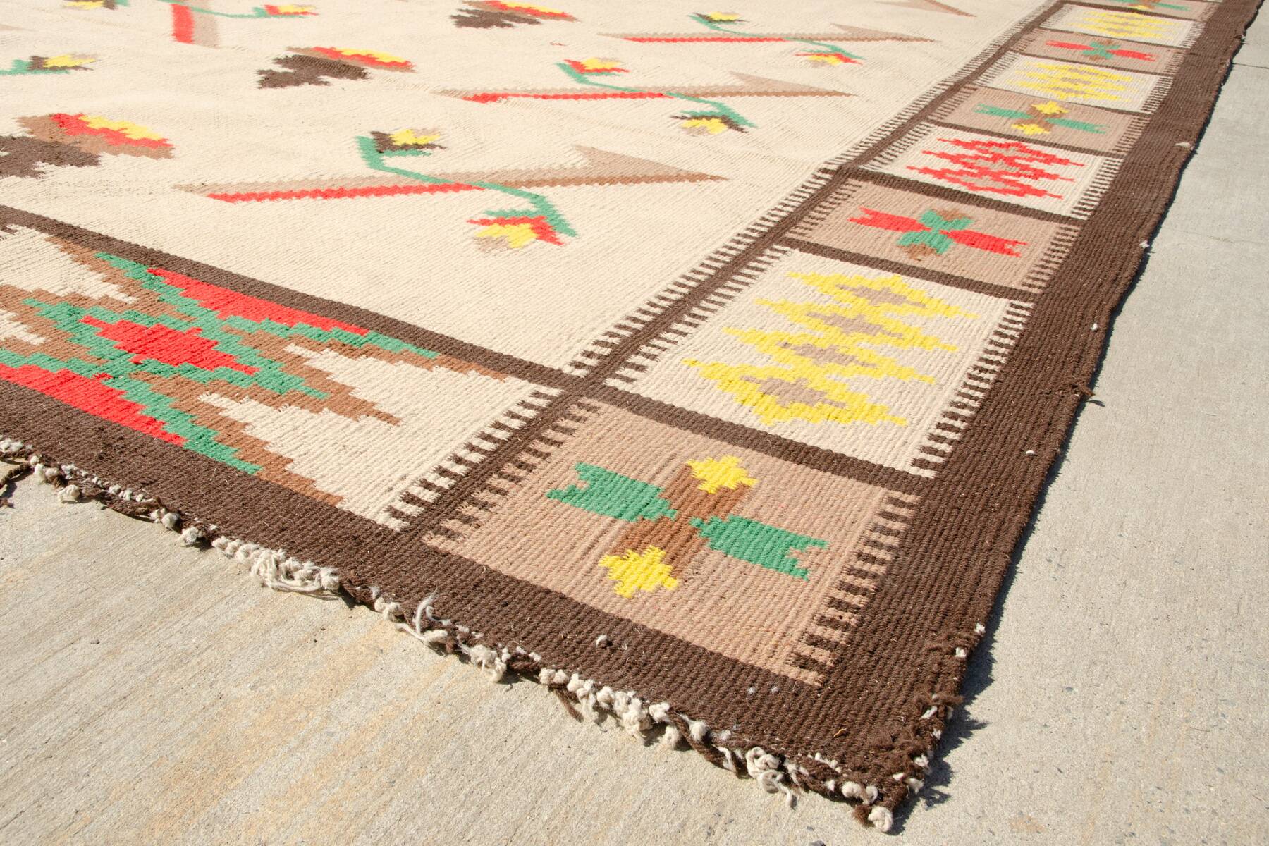 Immense tapis moderne vintage Kilim, 1970