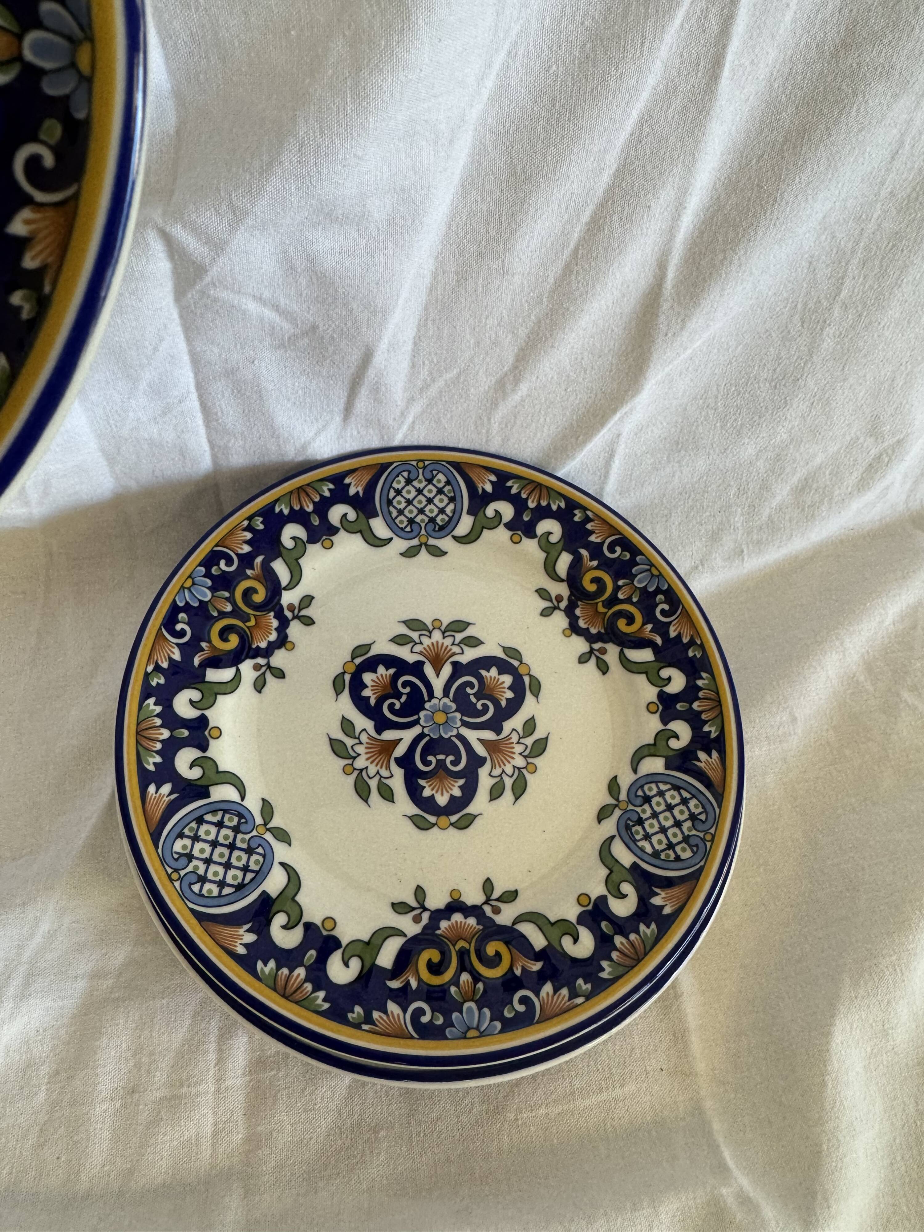 Dessert plates