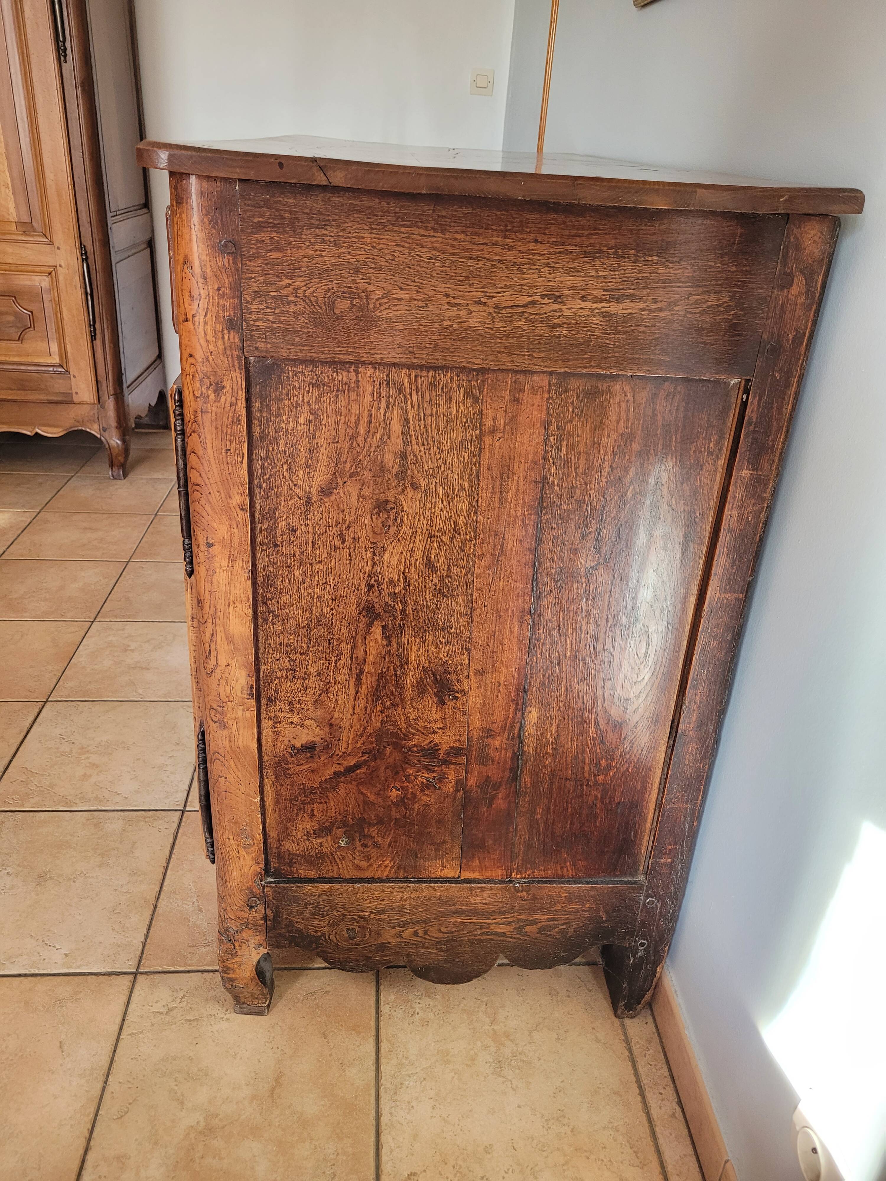 Rustic buffet in Louis XV style