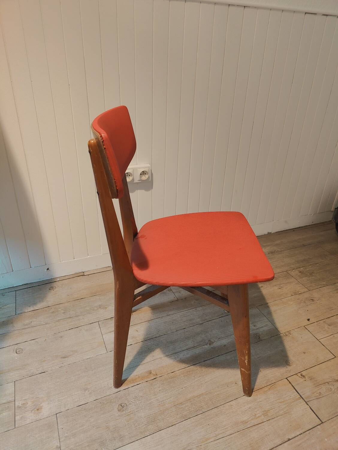 Vintage 50s/60s red chair