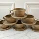 Lot de 6 tasses en grès design et ses soucoupes années 60 signées fait-main