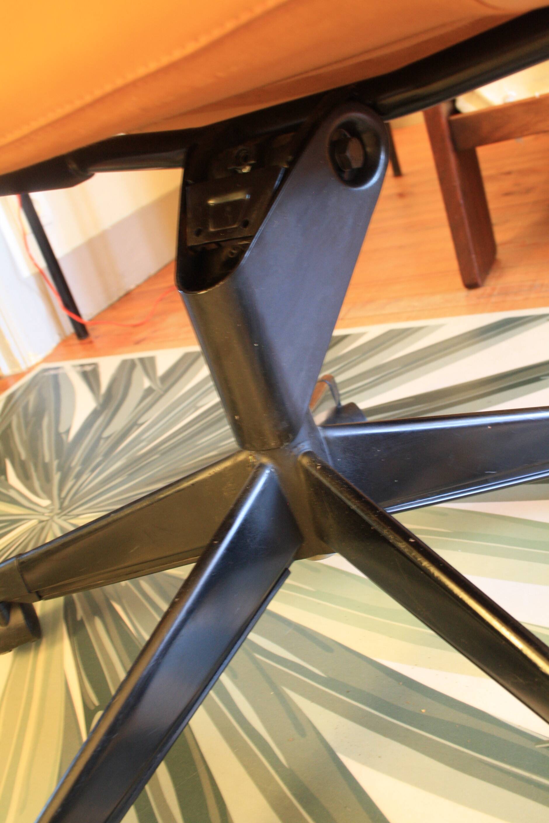 R. Sapper office chair for Knoll