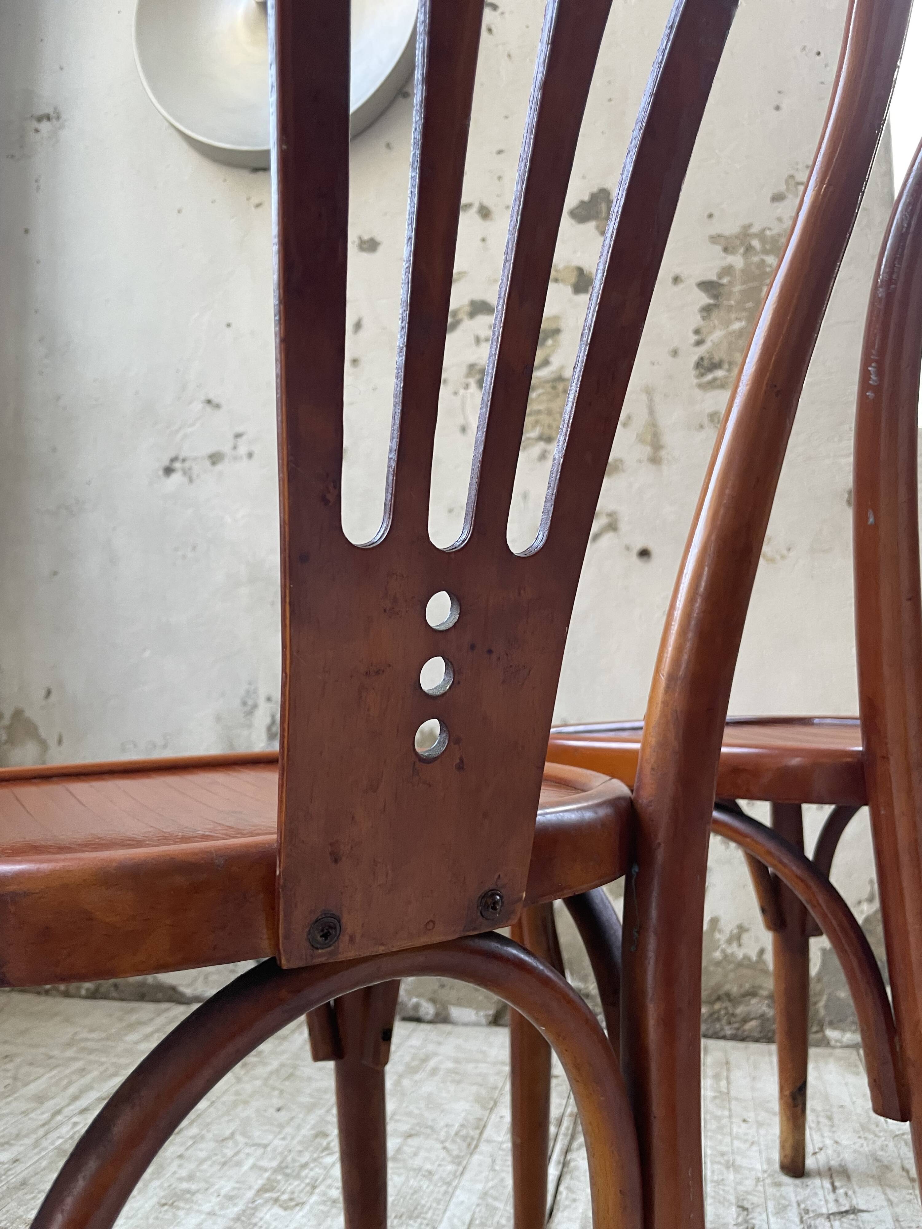 6 bistro chairs