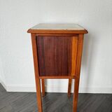 Table de chevet vintage en bois avec plateau en marbre