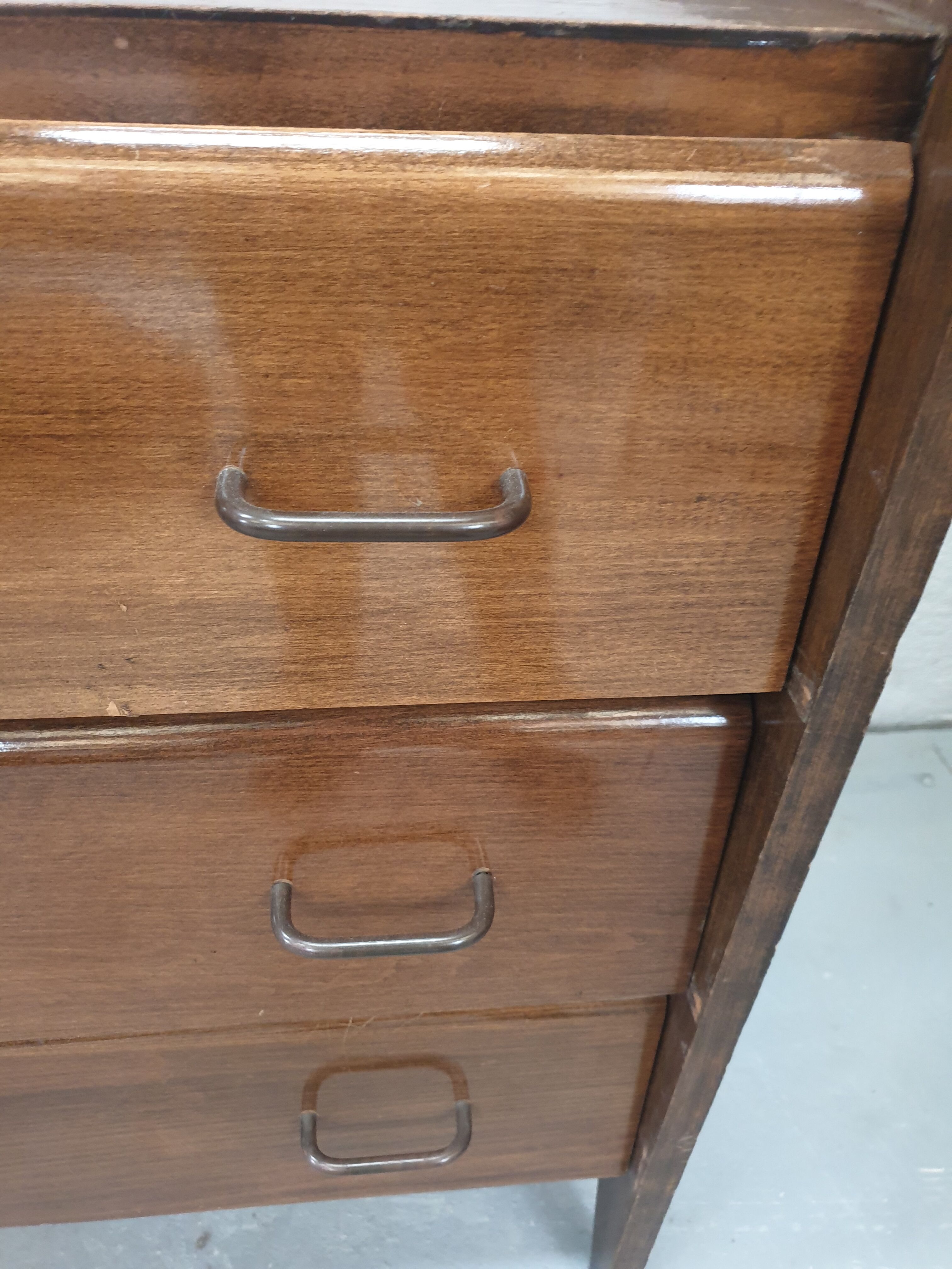 Vintage dresser years 50