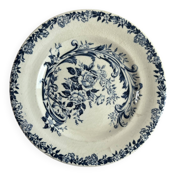 Assiette à dessert en terre de fer décor roses bleues