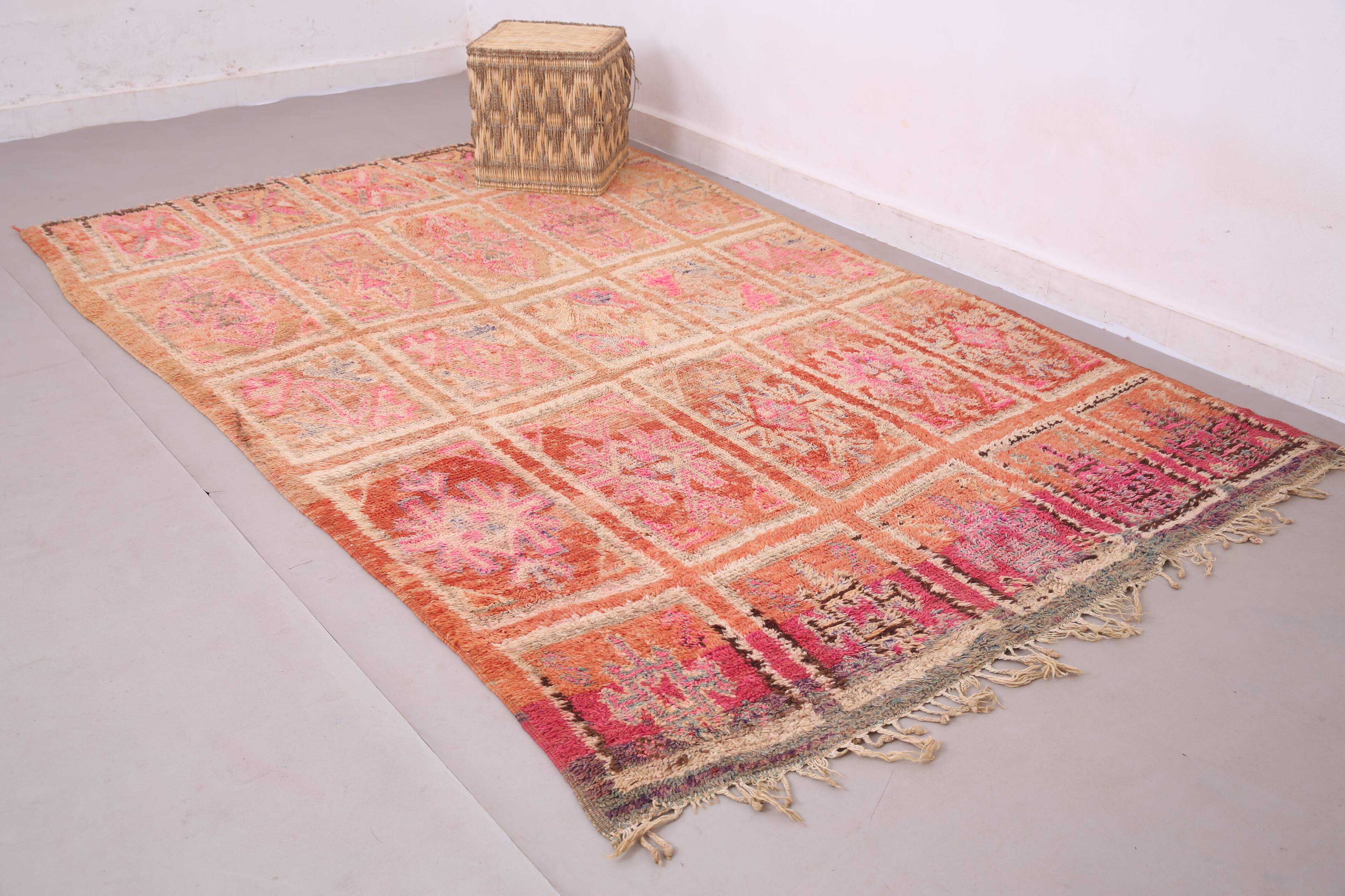 Pink Vintage Moroccan Boujaad Rug 171 x 273 cm - Berber Wool Rug Handmade