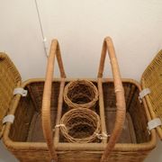 Picnic basket year 1960 vintage wicker