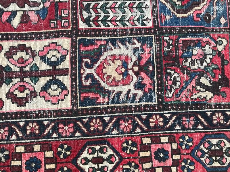Carpet vintage Persian Bakhtiar made hand 144 x 198 cm