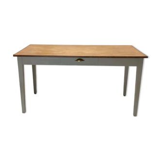 Farmhouse table