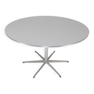 Circular A825 round table by Arne Jacobsen for Fritz Hansen, 120cm