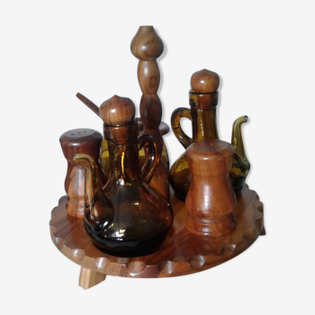 Set of 5 pieces of oil and vinegar in olive and amber glass