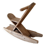 Cheval à bascule en bois