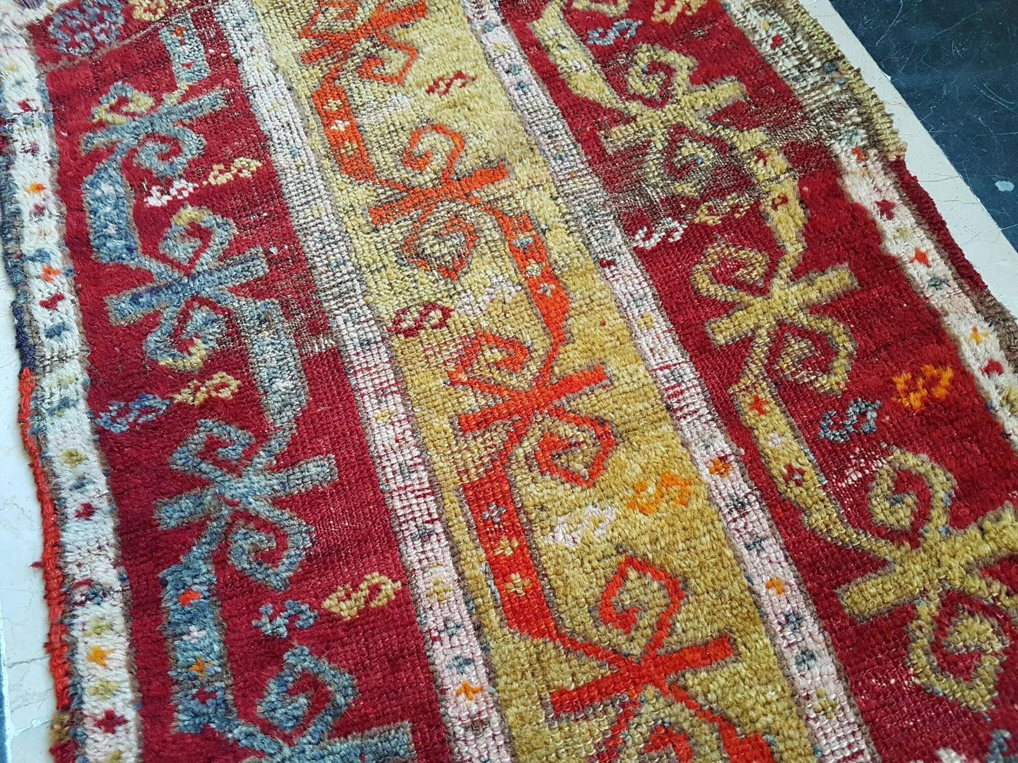 Vintage Turkish Oushak rug 57x98 cm